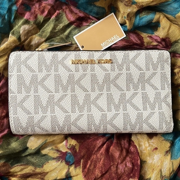 Brand New Michael Kors Vanilla & Luggage Large Top Zip Continental Snap Wallet - Picture 1 of 16